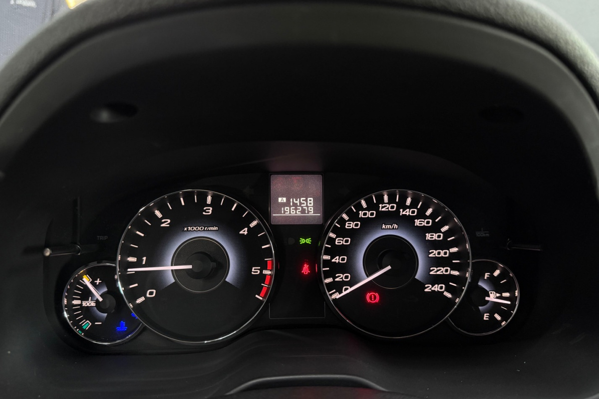 Ponuka vozidiel / Subaru Outback 2.0 D Comfort - video