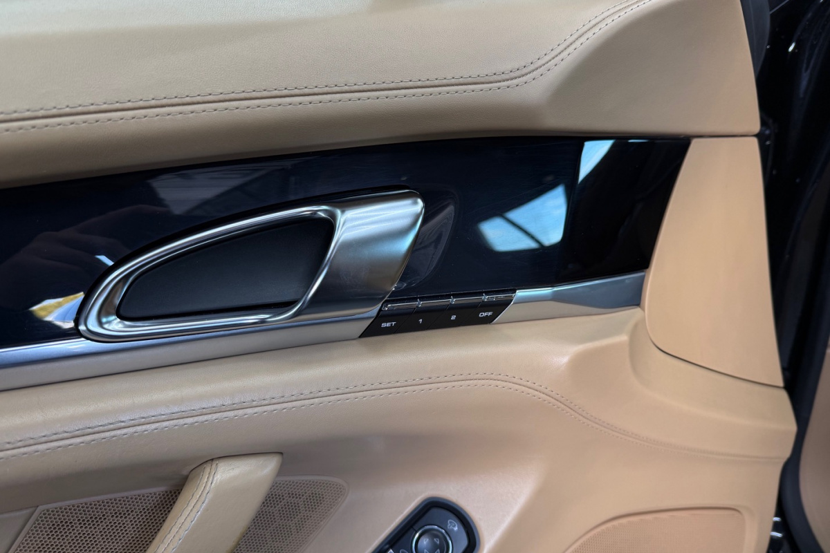 Ponuka vozidiel / Porsche Panamera 3.0 Diesel Tiptronic S - video