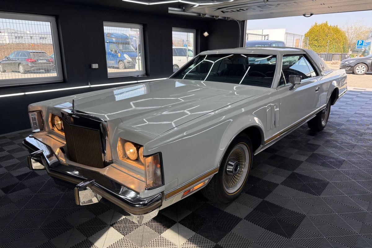 Ponuka vozidiel / Lincoln Continental Mark V Collector S Series edition Cartier 7.5 V8 - video Ponuka vozidiel / Lincoln Continental Mark V Collector S Series edition Cartier 7.5 V8 - video