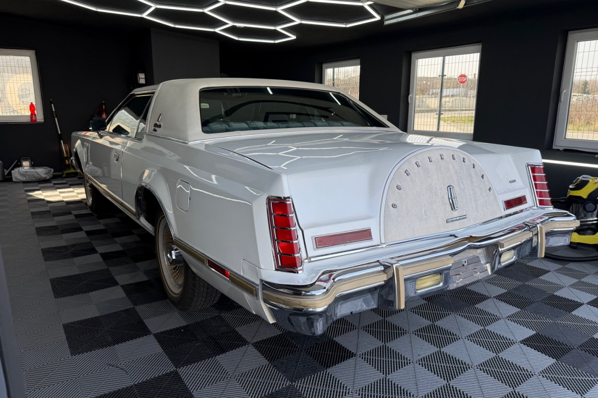 Ponuka vozidiel / Lincoln Continental Mark V Collector S Series edition Cartier 7.5 V8 - video Ponuka vozidiel / Lincoln Continental Mark V Collector S Series edition Cartier 7.5 V8 - video