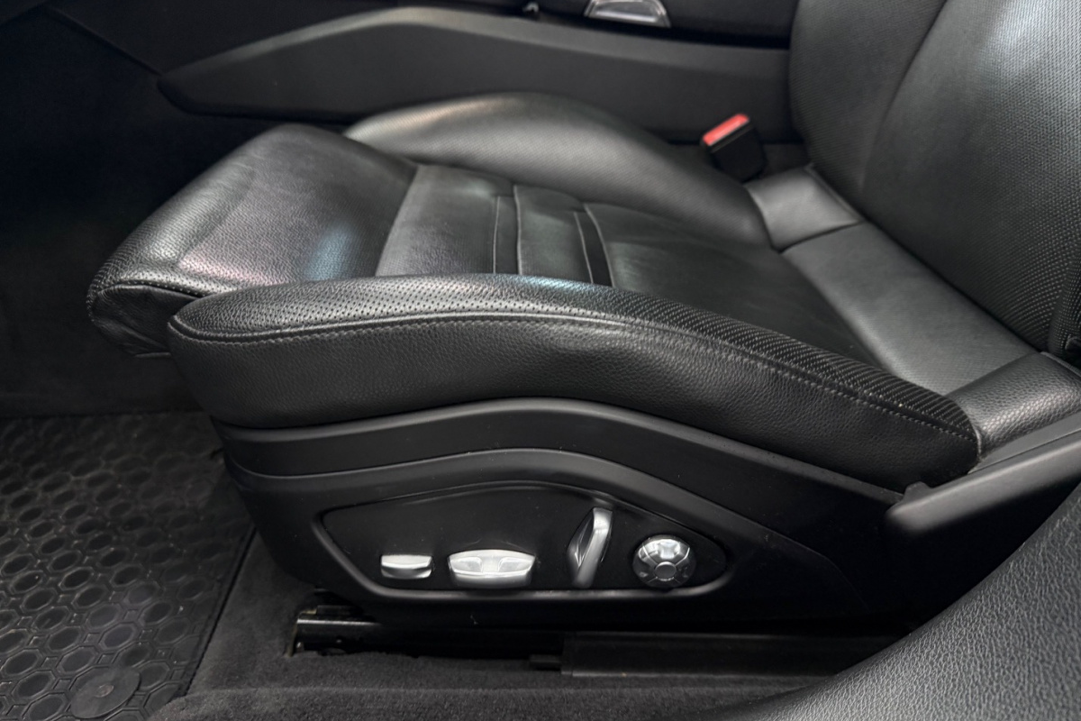 Ponuka vozidiel / Porsche Panamera 4 ST 4x4 A/T - video Ponuka vozidiel / Porsche Panamera 4 ST 4x4 A/T - video