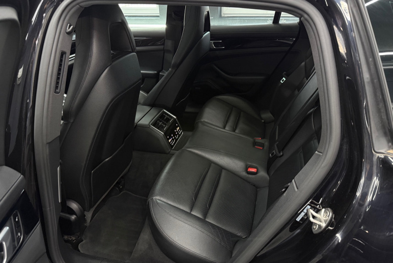  Ponuka vozidiel / Porsche Panamera 4 ST 4x4 A/T  - video