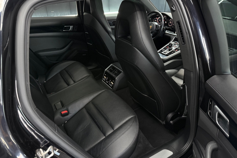 Ponuka vozidiel / Porsche Panamera 4 ST 4x4 A/T - video Ponuka vozidiel / Porsche Panamera 4 ST 4x4 A/T - video