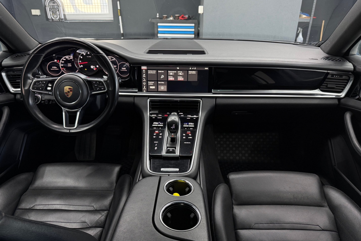 Ponuka vozidiel / Porsche Panamera 4 ST 4x4 A/T - video Ponuka vozidiel / Porsche Panamera 4 ST 4x4 A/T - video