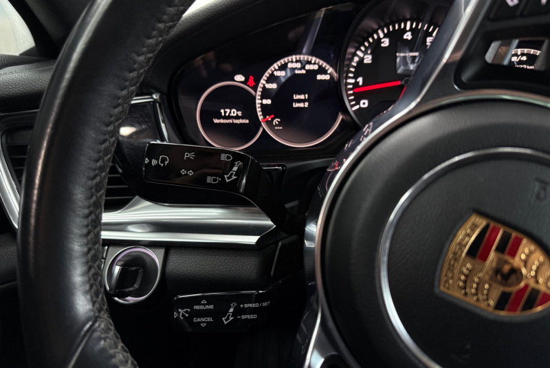 Ponuka vozidiel / Porsche Panamera 4 ST 4x4 A/T - video Ponuka vozidiel / Porsche Panamera 4 ST 4x4 A/T - video