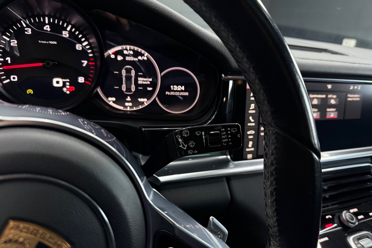 Ponuka vozidiel / Porsche Panamera 4 ST 4x4 A/T - video Ponuka vozidiel / Porsche Panamera 4 ST 4x4 A/T - video