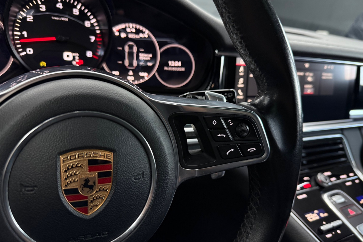 Ponuka vozidiel / Porsche Panamera 4 ST 4x4 A/T  - video