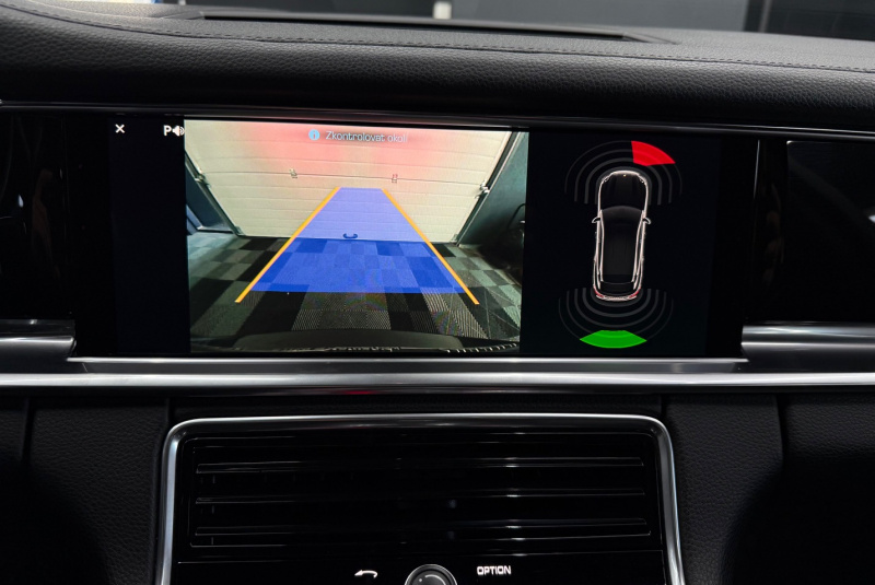  Ponuka vozidiel / Porsche Panamera 4 ST 4x4 A/T  - video