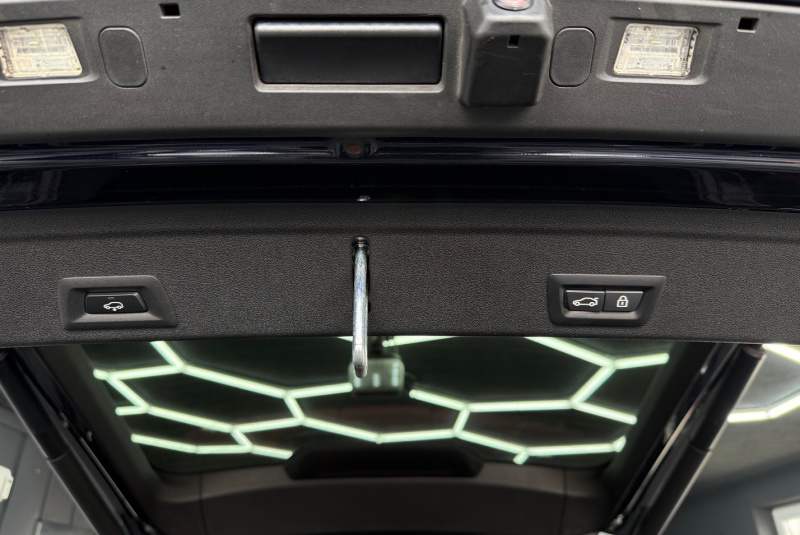  Ponuka vozidiel / BMW X6 xDrive 40i A/T - video