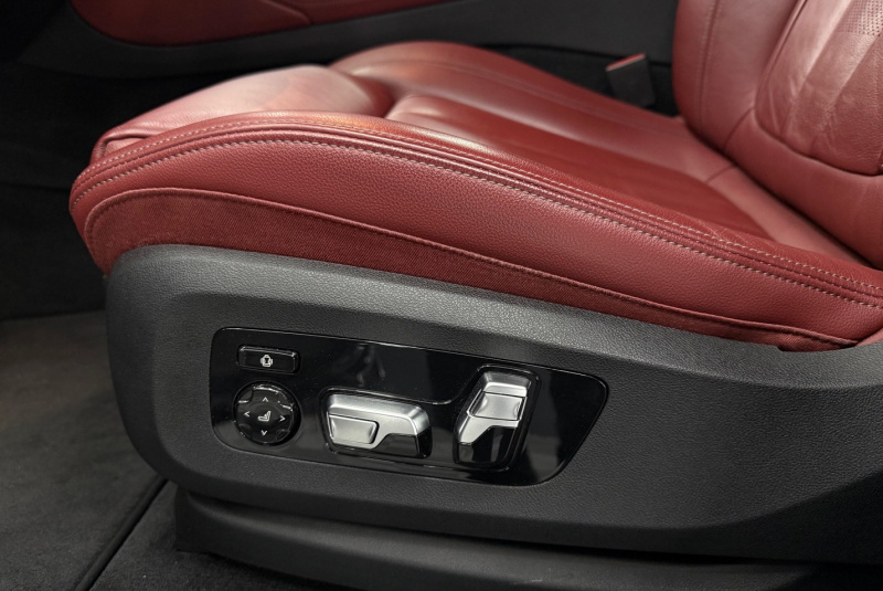  Ponuka vozidiel / BMW X6 xDrive 40i A/T - video