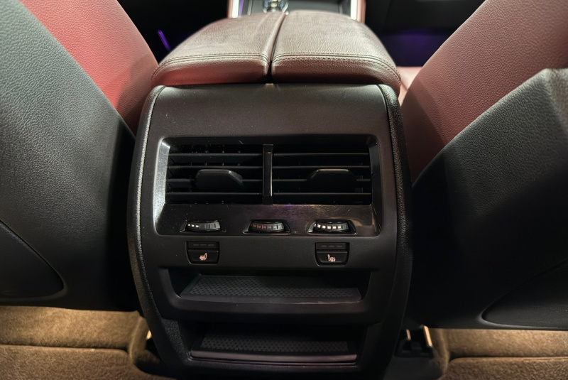 Ponuka vozidiel / BMW X6 xDrive 40i A/T - video Ponuka vozidiel / BMW X6 xDrive 40i A/T - video