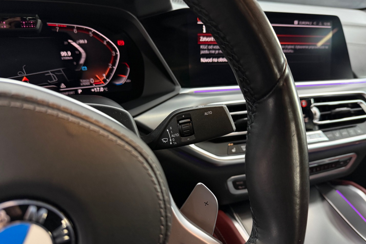 Ponuka vozidiel / BMW X6 xDrive 40i A/T - video