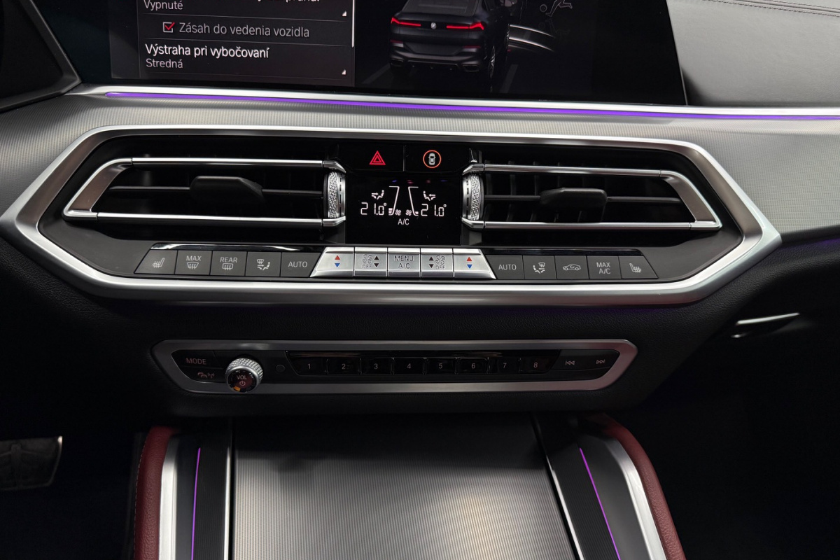 Ponuka vozidiel / BMW X6 xDrive 40i A/T - video