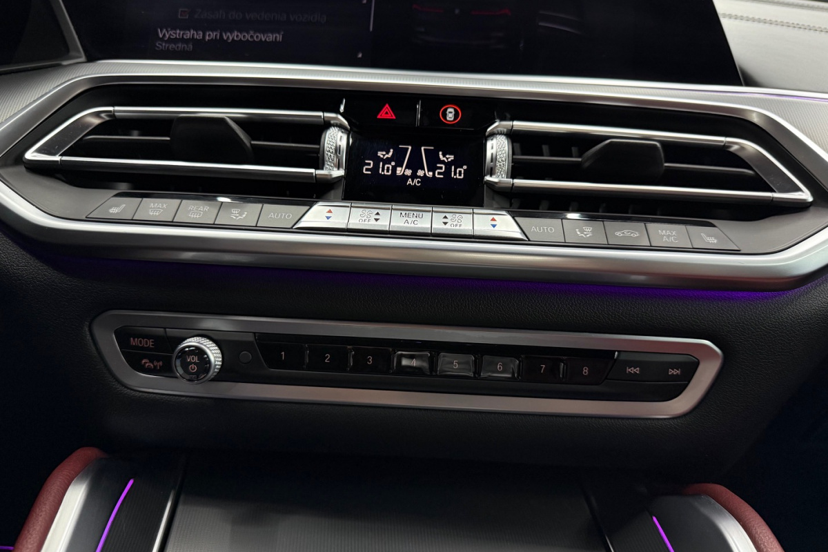 Ponuka vozidiel / BMW X6 xDrive 40i A/T - video Ponuka vozidiel / BMW X6 xDrive 40i A/T - video