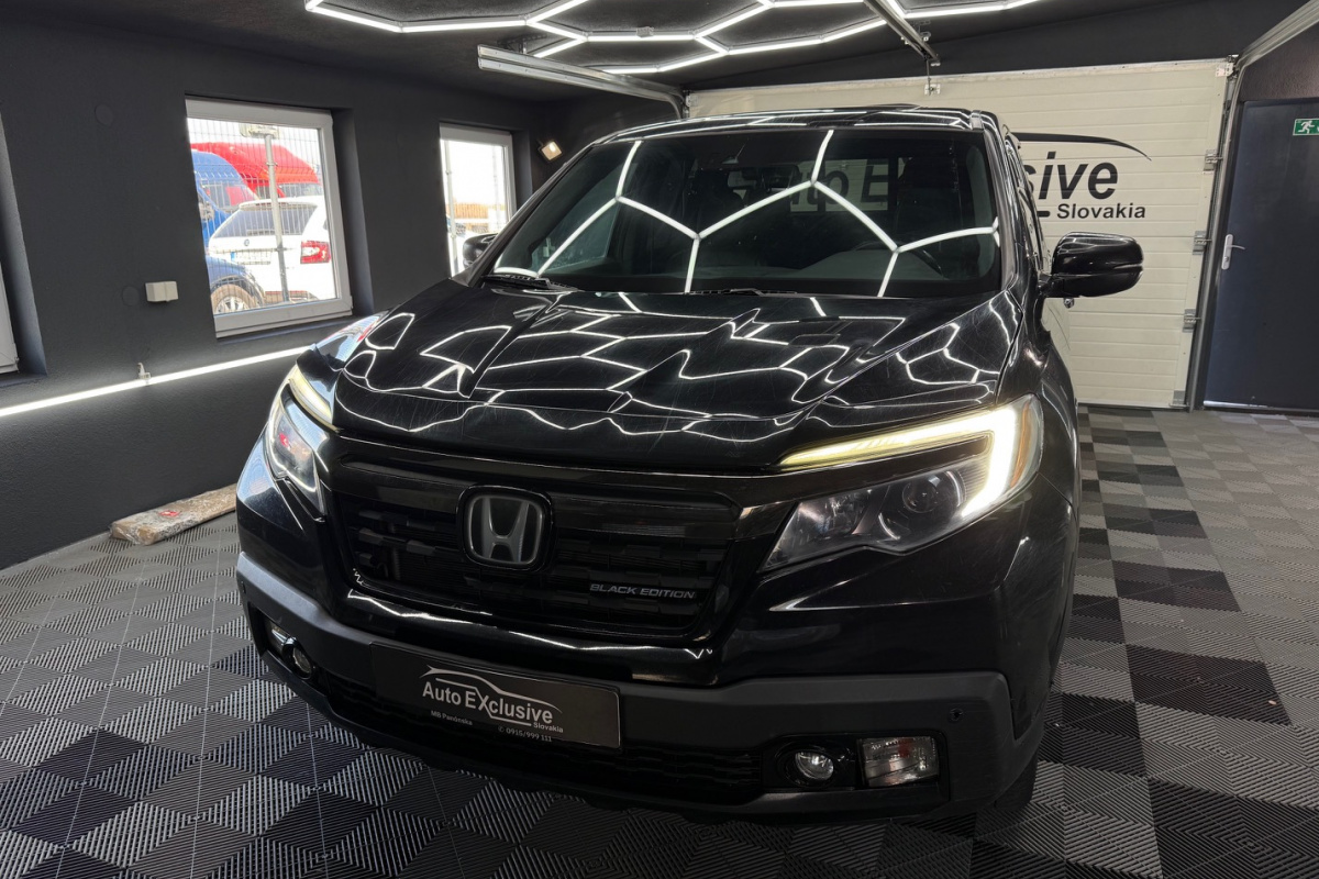 Ponuka vozidiel / Honda Ridgeline 3.5 V6 Black Edition - video