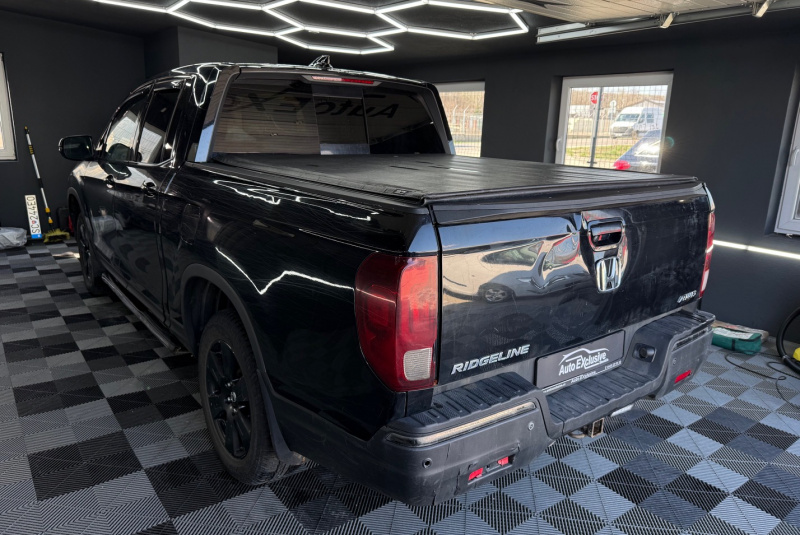 Ponuka vozidiel / Honda Ridgeline 3.5 V6 Black Edition - video Ponuka vozidiel / Honda Ridgeline 3.5 V6 Black Edition - video