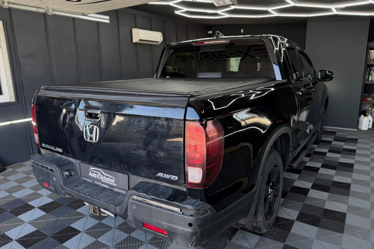Ponuka vozidiel / Honda Ridgeline 3.5 V6 Black Edition - video Ponuka vozidiel / Honda Ridgeline 3.5 V6 Black Edition - video