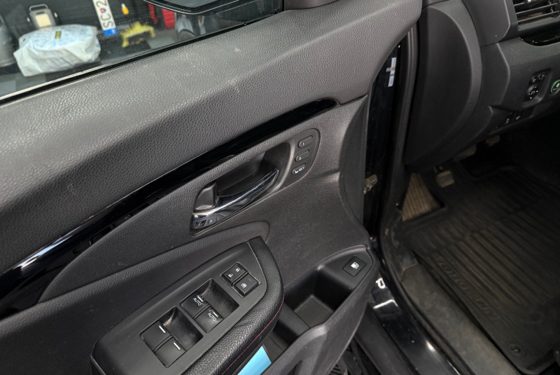  Ponuka vozidiel / Honda Ridgeline 3.5 V6 Black Edition - video