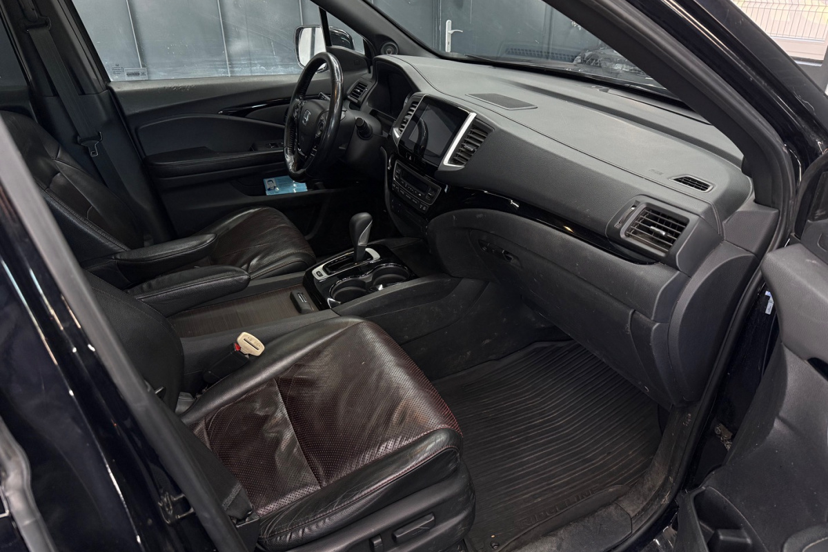 Ponuka vozidiel / Honda Ridgeline 3.5 V6 Black Edition - video