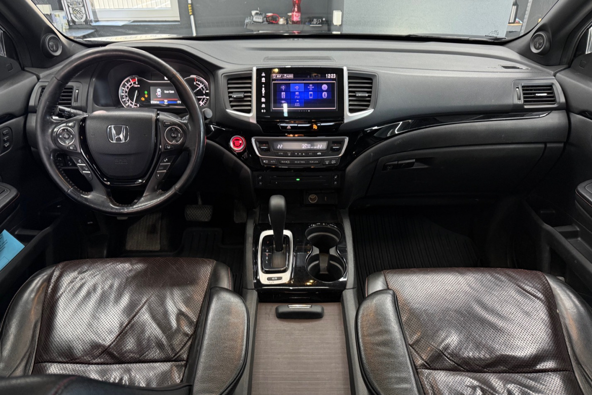 Ponuka vozidiel / Honda Ridgeline 3.5 V6 Black Edition - video