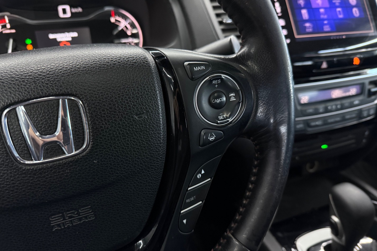 Ponuka vozidiel / Honda Ridgeline 3.5 V6 Black Edition - video Ponuka vozidiel / Honda Ridgeline 3.5 V6 Black Edition - video