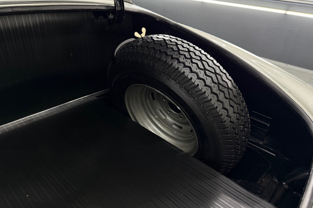 Ponuka vozidiel / Mercedes-Benz SL 190 - video