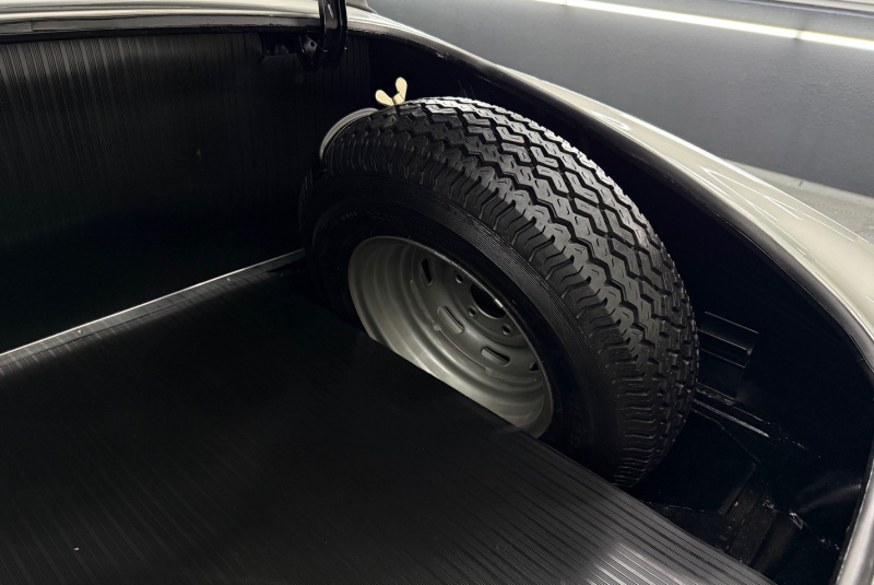  Ponuka vozidiel / Mercedes-Benz SL 190 - video