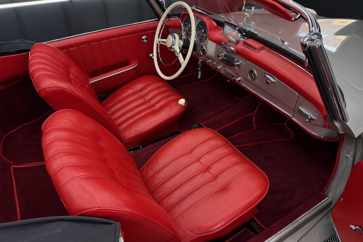 Ponuka vozidiel / Mercedes-Benz SL 190 - video Ponuka vozidiel / Mercedes-Benz SL 190 - video