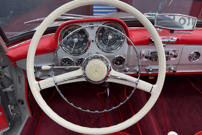 Ponuka vozidiel / Mercedes-Benz SL 190 - video Ponuka vozidiel / Mercedes-Benz SL 190 - video