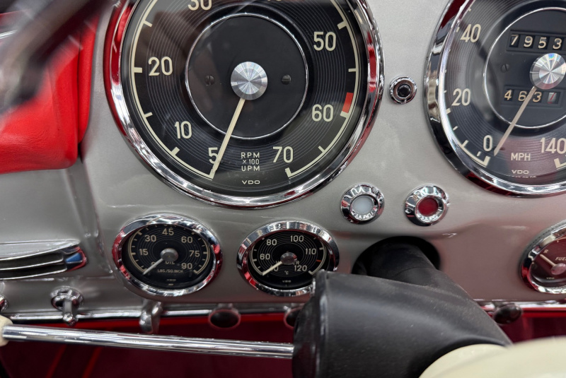  Ponuka vozidiel / Mercedes-Benz SL 190 - video