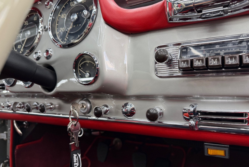  Ponuka vozidiel / Mercedes-Benz SL 190 - video