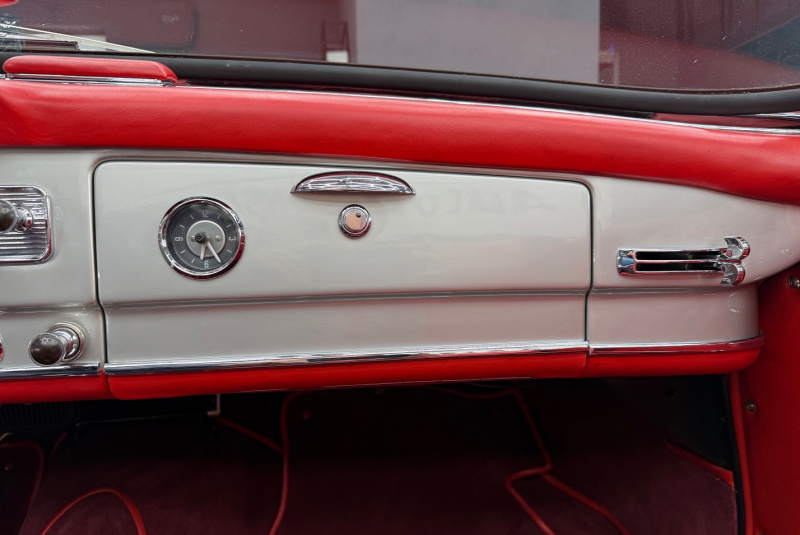  Ponuka vozidiel / Mercedes-Benz SL 190 - video