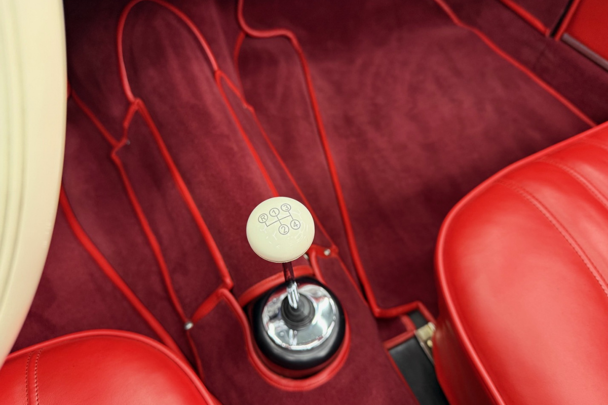 Ponuka vozidiel / Mercedes-Benz SL 190 - video Ponuka vozidiel / Mercedes-Benz SL 190 - video