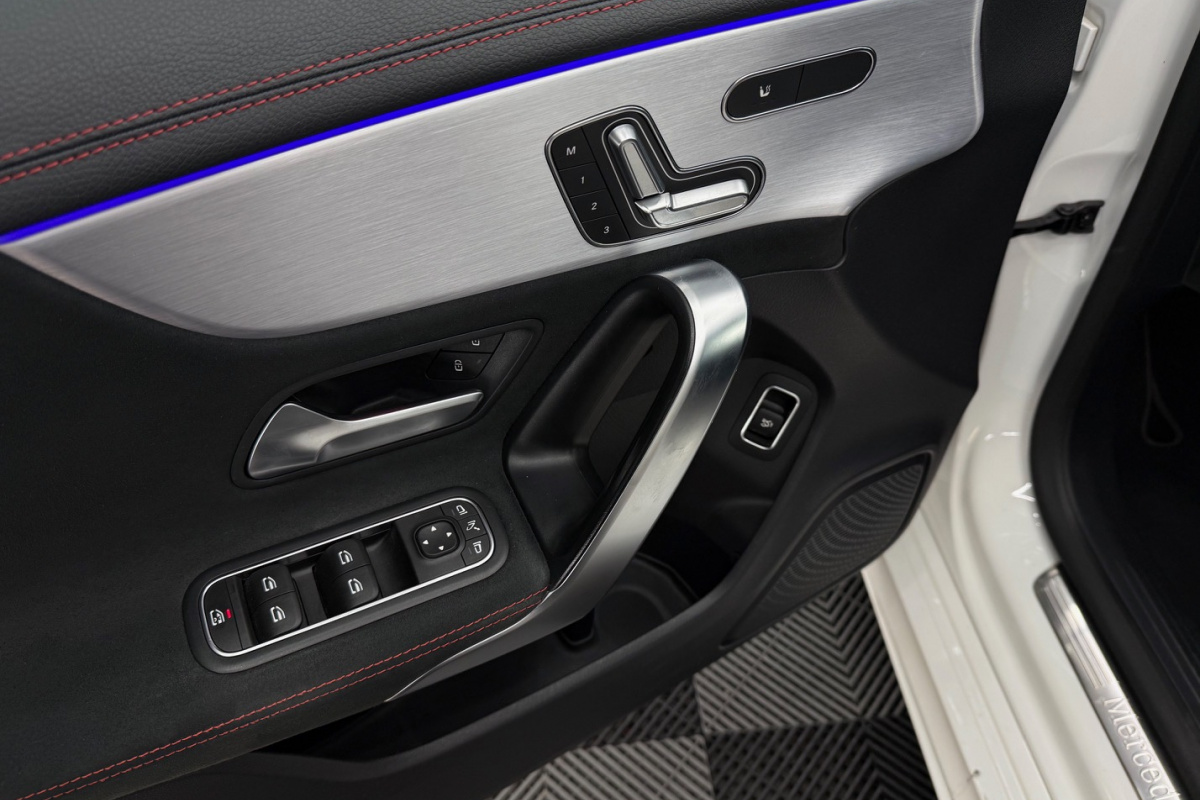 Ponuka vozidiel / Mercedes-Benz CLA Kupé 180 A/T - video Ponuka vozidiel / Mercedes-Benz CLA Kupé 180 A/T - video