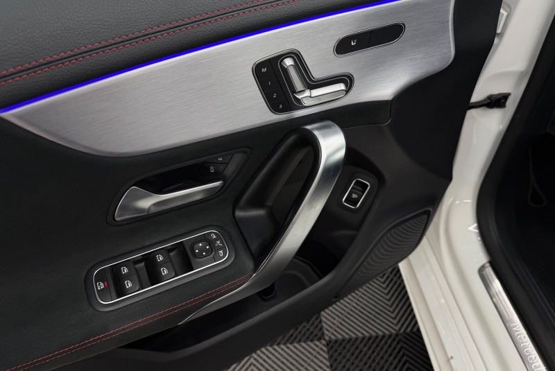  Ponuka vozidiel / Mercedes-Benz CLA Kupé 180 A/T - video