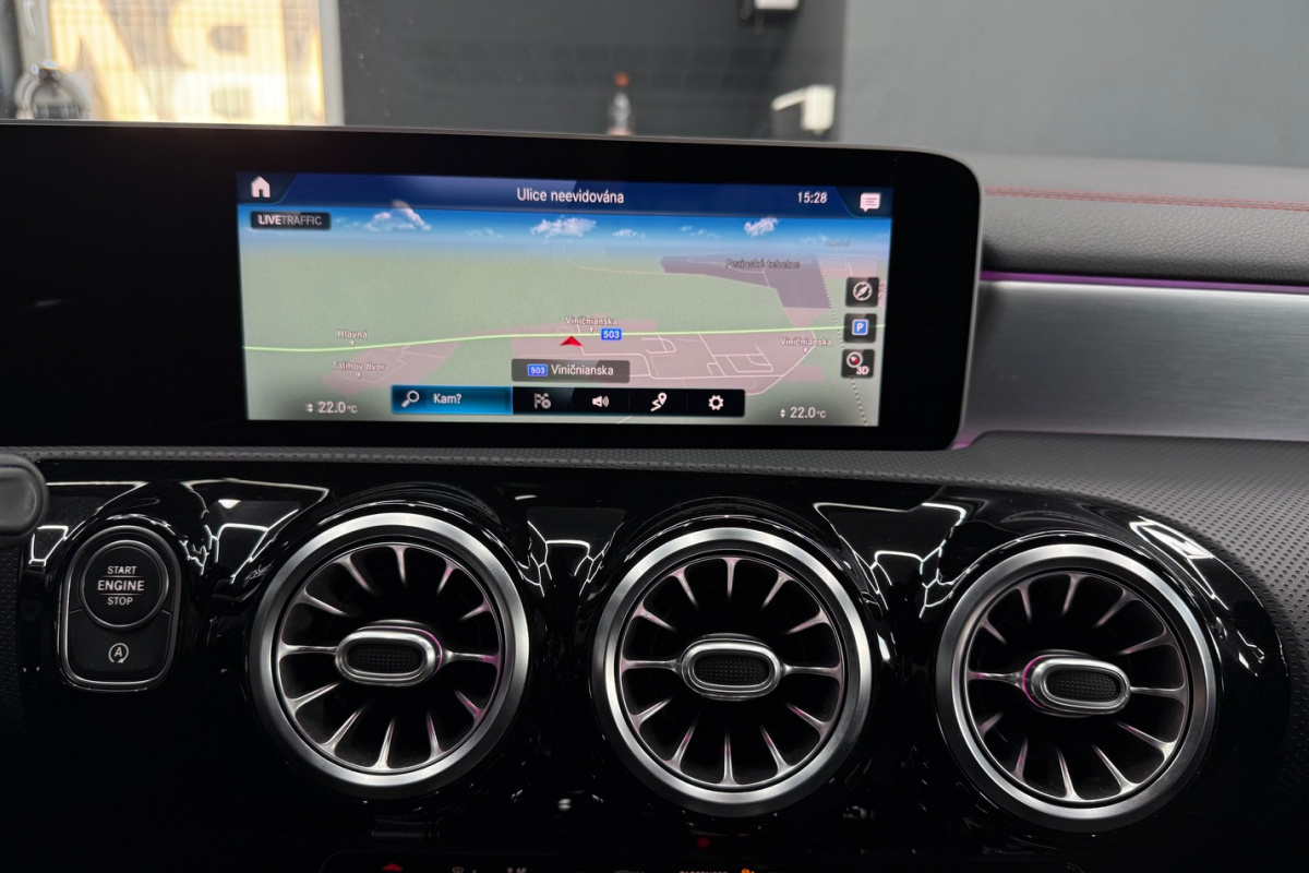 Ponuka vozidiel / Mercedes-Benz CLA Kupé 180 A/T - video