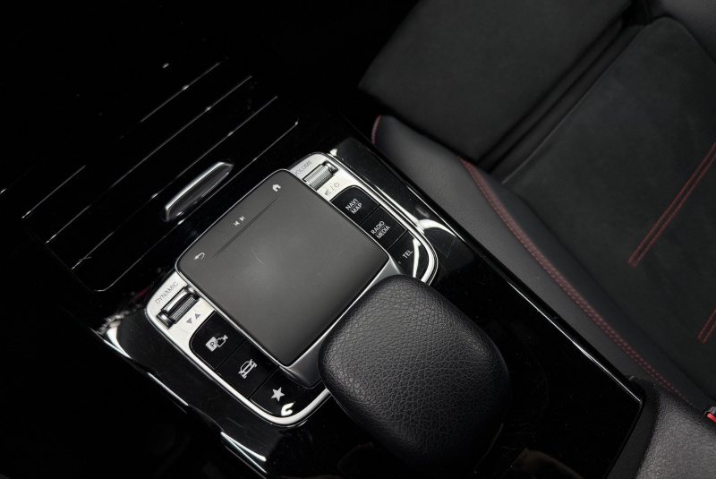 Ponuka vozidiel / Mercedes-Benz CLA Kupé 180 A/T - video Ponuka vozidiel / Mercedes-Benz CLA Kupé 180 A/T - video