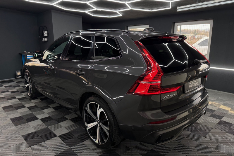  Ponuka vozidiel / Volvo XC60 2.0 B4 mHEV R-Design AWD A/T - video