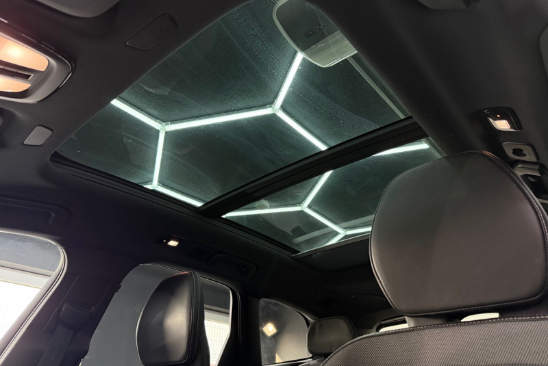 Ponuka vozidiel / Volvo XC60 2.0 B4 mHEV R-Design AWD A/T - video Ponuka vozidiel / Volvo XC60 2.0 B4 mHEV R-Design AWD A/T - video