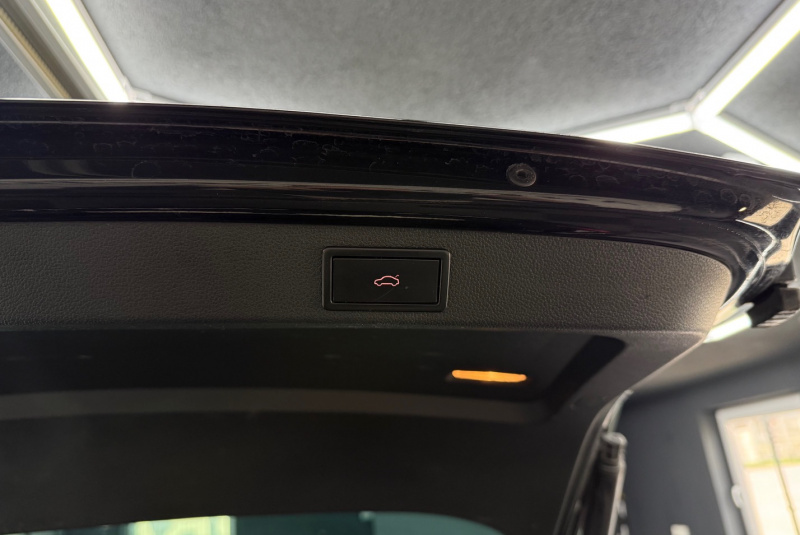  Ponuka vozidiel / Škoda Superb Combi 2.0 TDI Sportline DSG - video