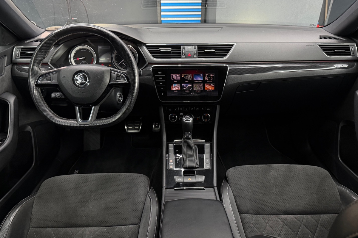 Ponuka vozidiel / Škoda Superb Combi 2.0 TDI Sportline DSG - video