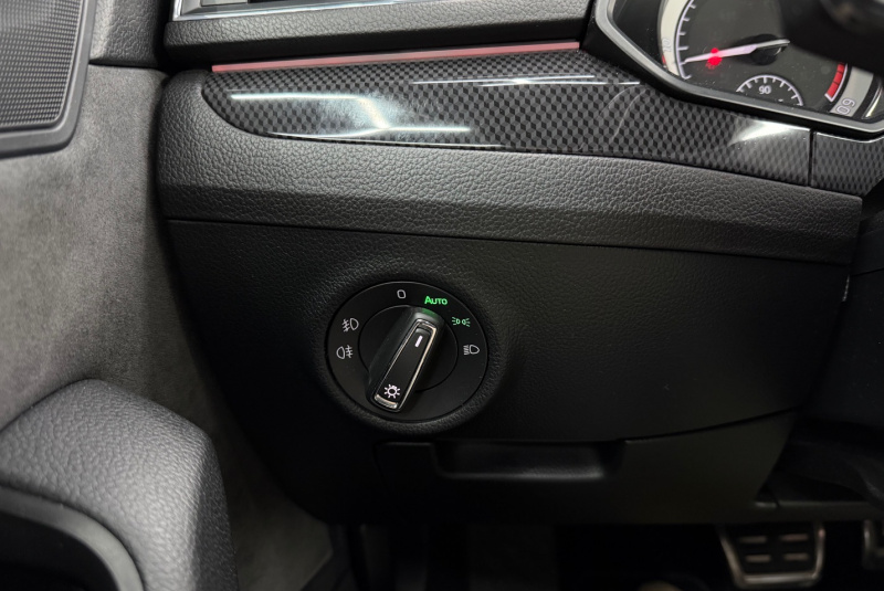  Ponuka vozidiel / Škoda Superb Combi 2.0 TDI Sportline DSG - video