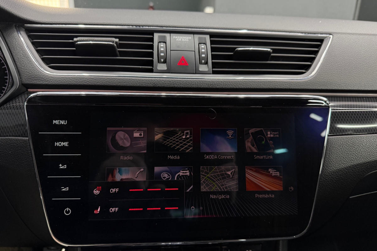 Ponuka vozidiel / Škoda Superb Combi 2.0 TDI Sportline DSG - video