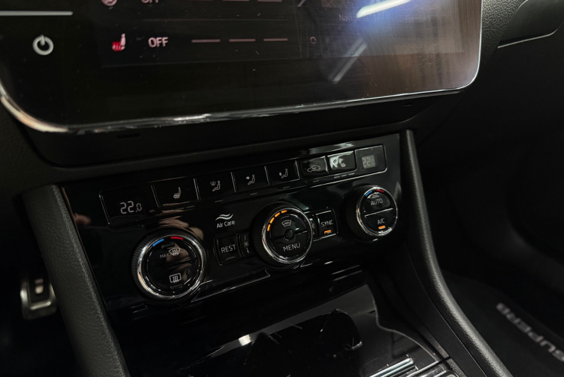  Ponuka vozidiel / Škoda Superb Combi 2.0 TDI Sportline DSG - video