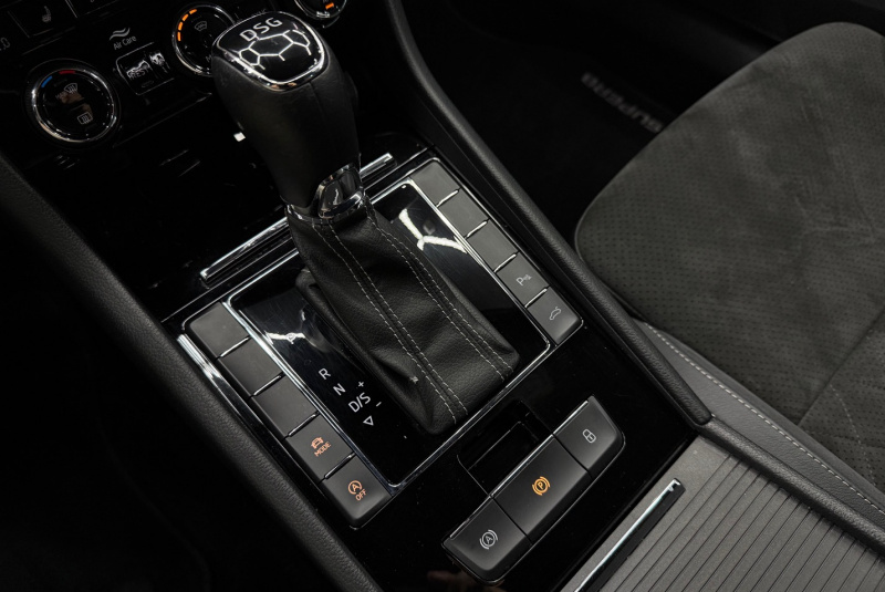 Ponuka vozidiel / Škoda Superb Combi 2.0 TDI Sportline DSG - video Ponuka vozidiel / Škoda Superb Combi 2.0 TDI Sportline DSG - video