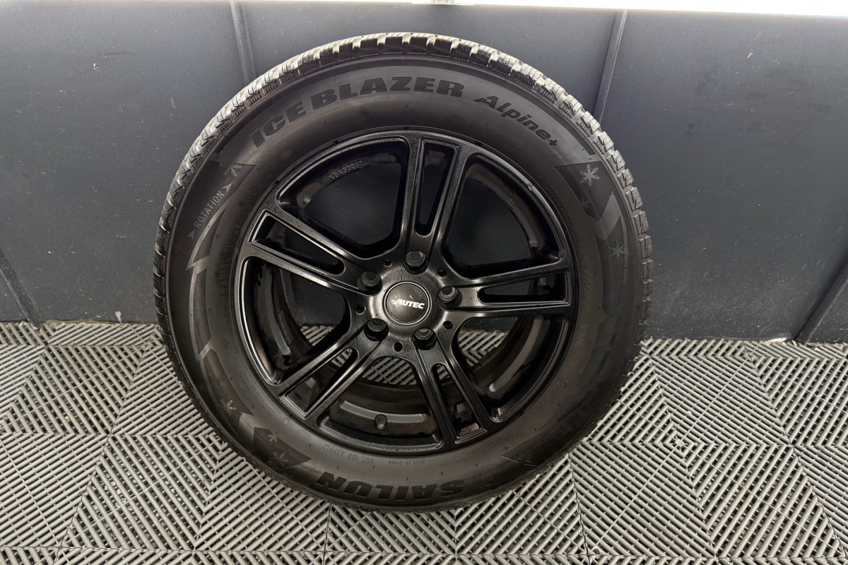 Ponuka vozidiel / Škoda Superb Combi 2.0 TDI Sportline DSG - video