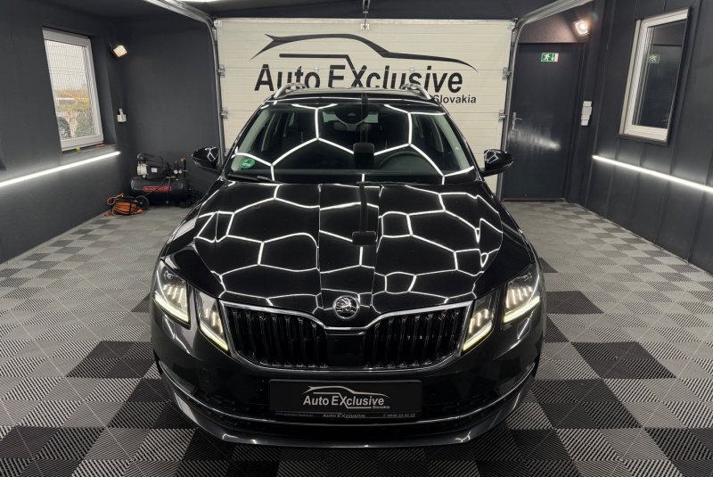  Ponuka vozidiel / Škoda Octavia Combi 2.0 TDI Ambition DSG - video