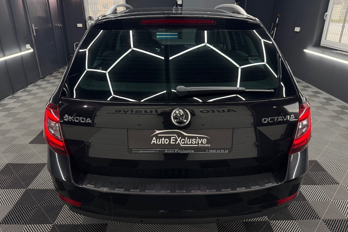 Ponuka vozidiel / Škoda Octavia Combi 2.0 TDI Ambition DSG - video