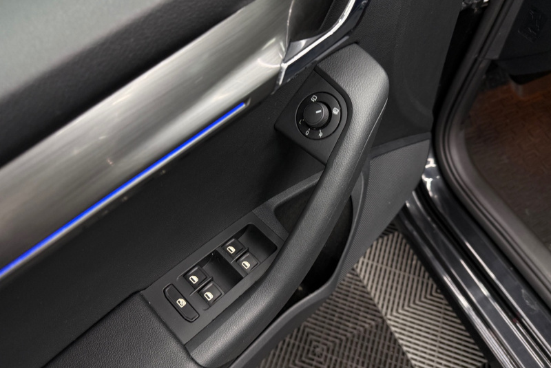  Ponuka vozidiel / Škoda Octavia Combi 2.0 TDI Ambition DSG - video