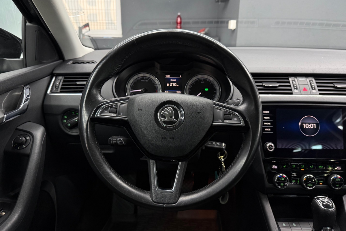 Ponuka vozidiel / Škoda Octavia Combi 2.0 TDI Ambition DSG - video